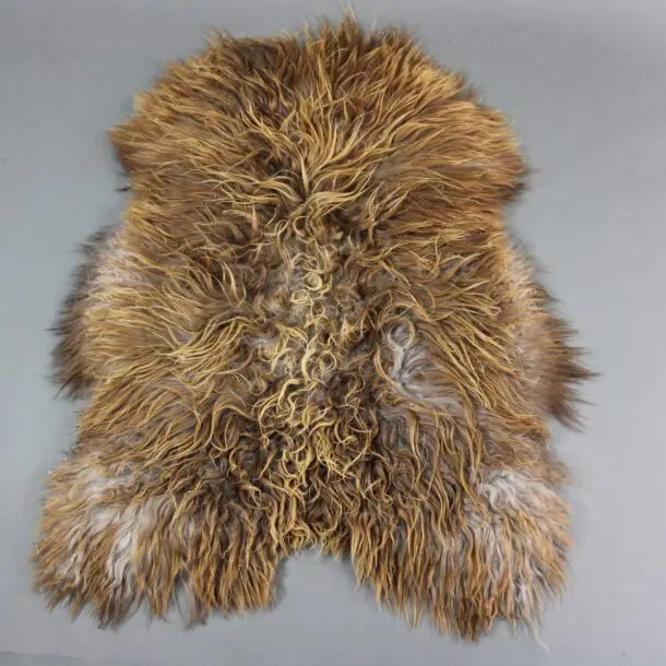 Natural Curly Rusty Grey Icelandic Sheepskin Rug