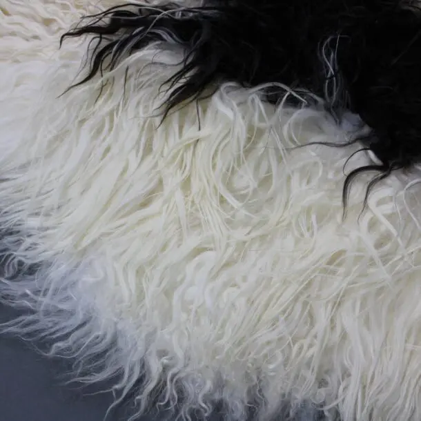 Natural Curly Mixed Sheepskin Rug MED22