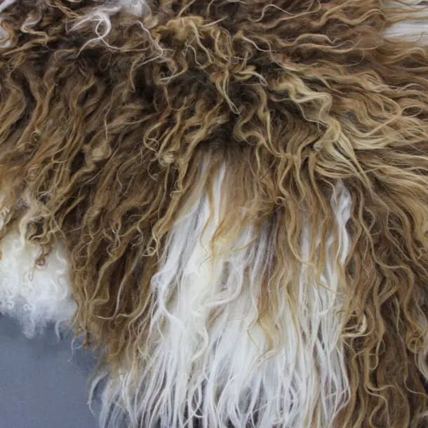 Natural Curly Mixed Sheepskin Rug MED23