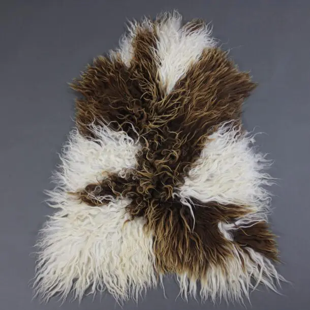 Natural Curly Mixed Sheepskin Rug MED25