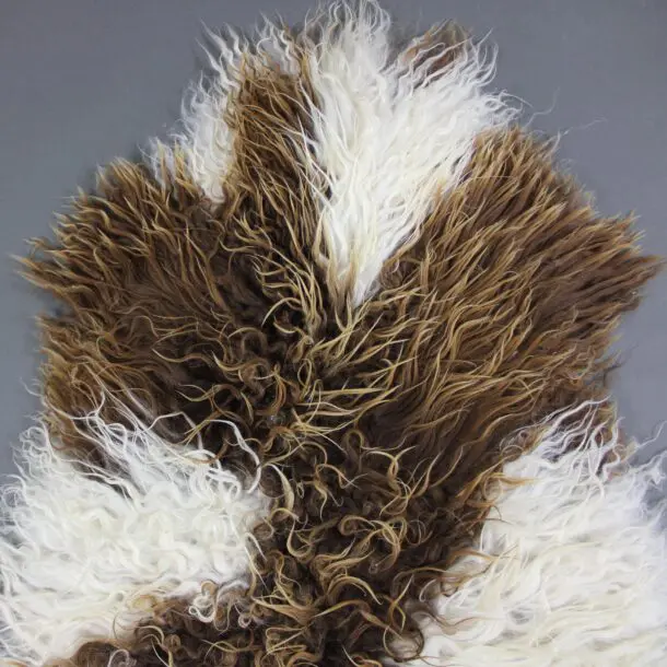 Natural Curly Mixed Sheepskin Rug MED25