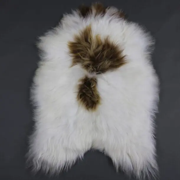 Natural Icelandic Sheepskin Rug ISM391