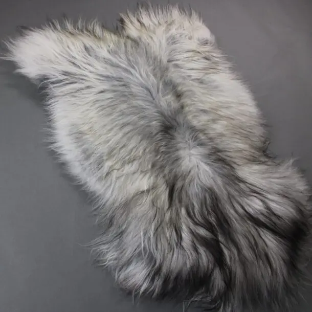 Natural Grey Icelandic Sheepskin Rug ING387