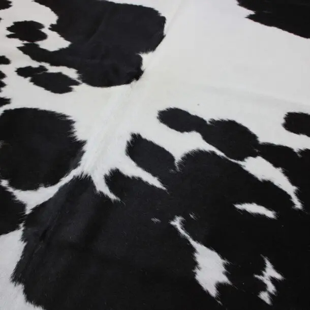 Cowhide Rug Black and White C00955