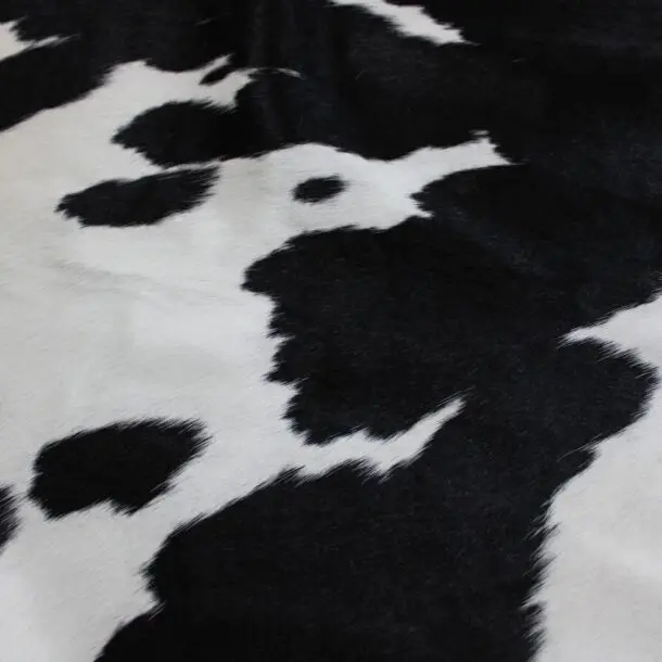 Cowhide Rug Black and White C01013