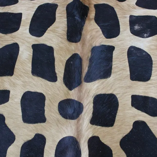 Giraffe Print Cowhide Rug C01018