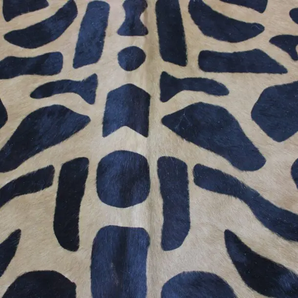 Giraffe Print Cowhide Rug C01018