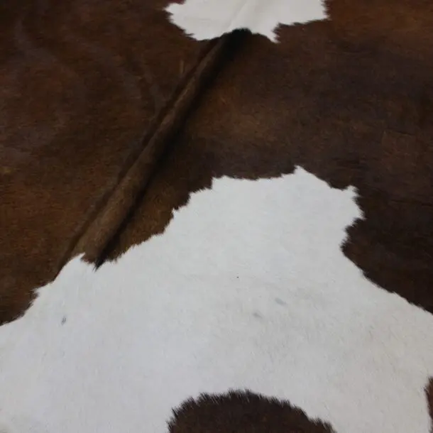 Cowhide Rug Brown and White C01022