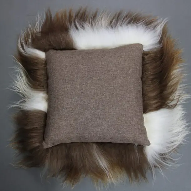 Icelandic Sheepskin Cushion Spotted Rusty