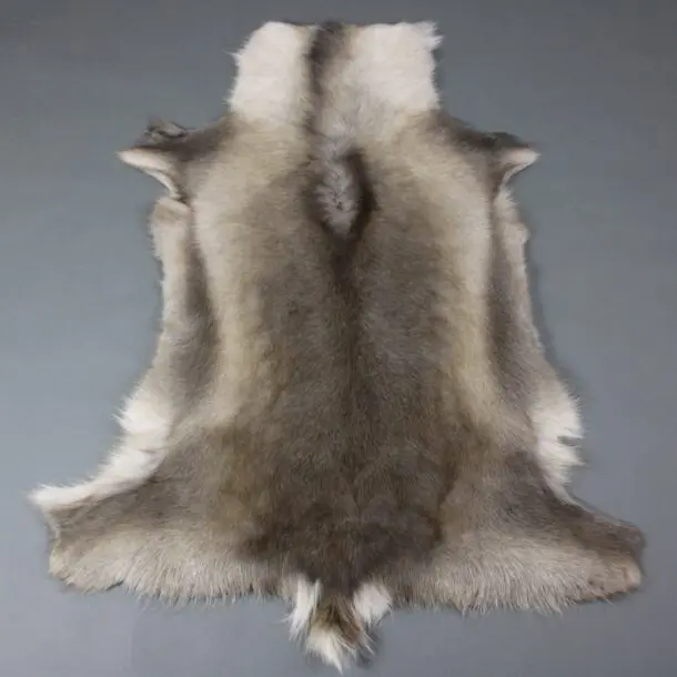 Reindeer Hide Rug R1149