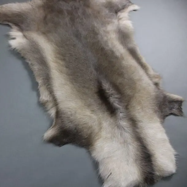 Reindeer Hide Rug R1149