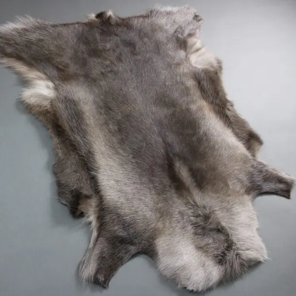 Reindeer Hide Rug R1156
