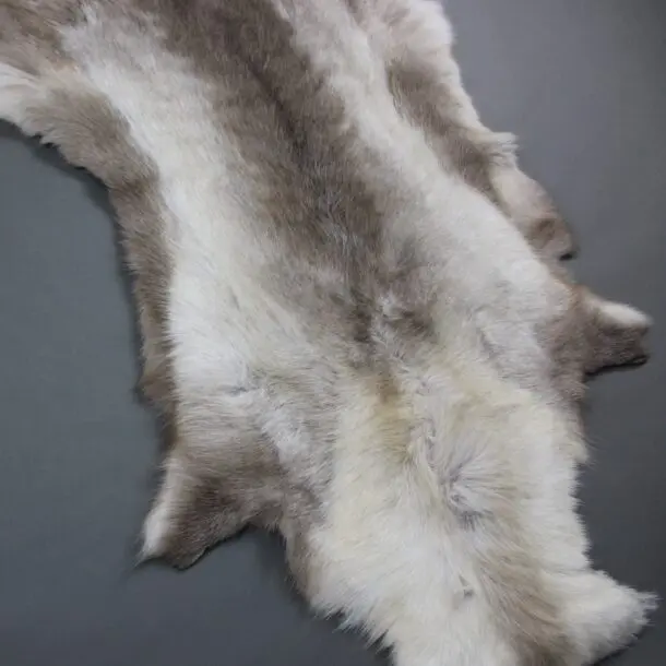 Reindeer Hide Rug R1216