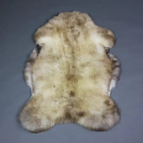 Rare Breed Sheepskin Rug RBM-92