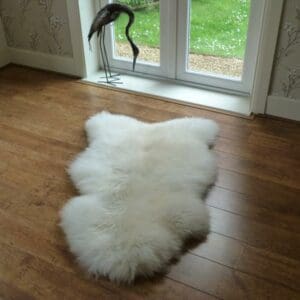 Sheepskin Rugs, Cowhide Rugs and Reindeer Rugs from Hide Rugs