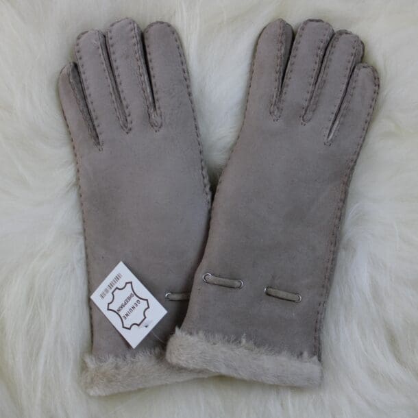 Women’s Sheepskin Gloves – Longer Cuff