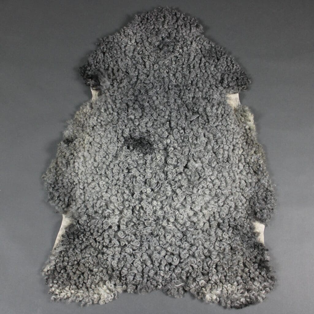 Icelandic Sheepskin Rug Double Natural Grey (Lighter Shades) - Hide Rugs